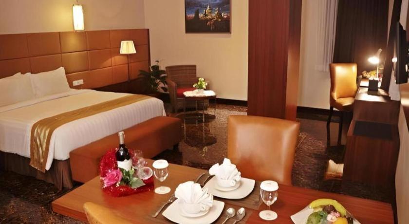 Atrium Premiere Cilacap Exteriér fotografie