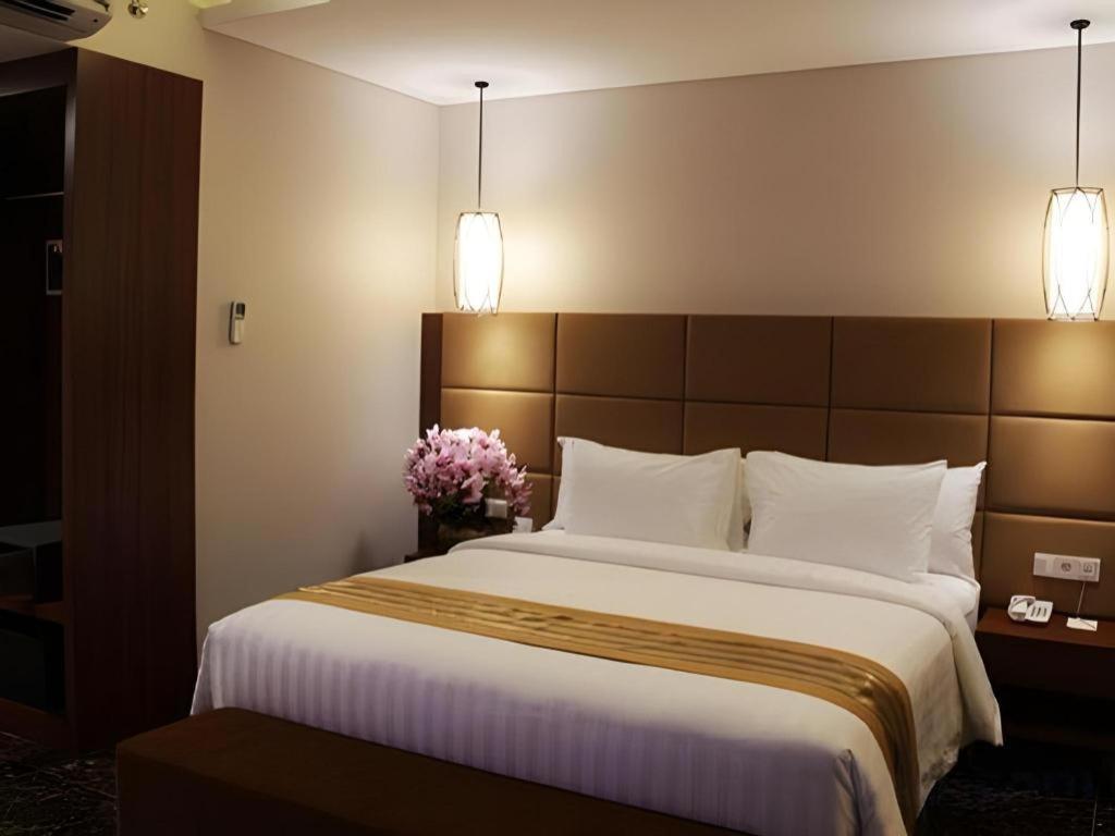 Atrium Premiere Cilacap Exteriér fotografie