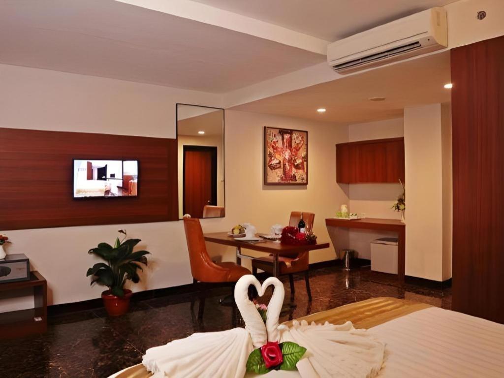 Atrium Premiere Cilacap Exteriér fotografie