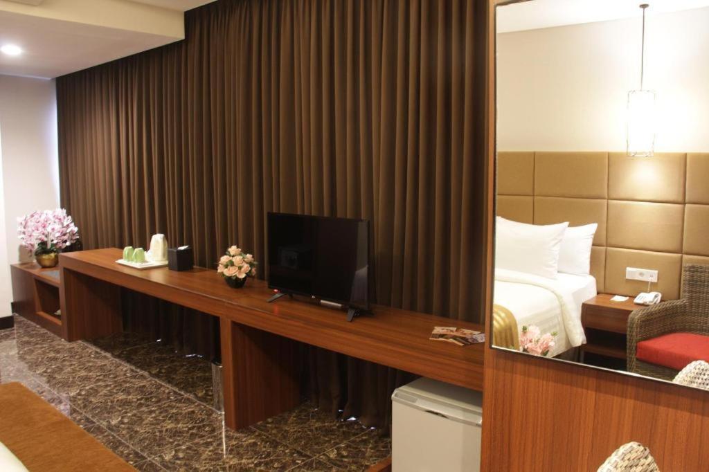 Atrium Premiere Cilacap Exteriér fotografie