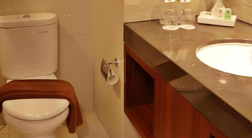 Atrium Premiere Cilacap Exteriér fotografie