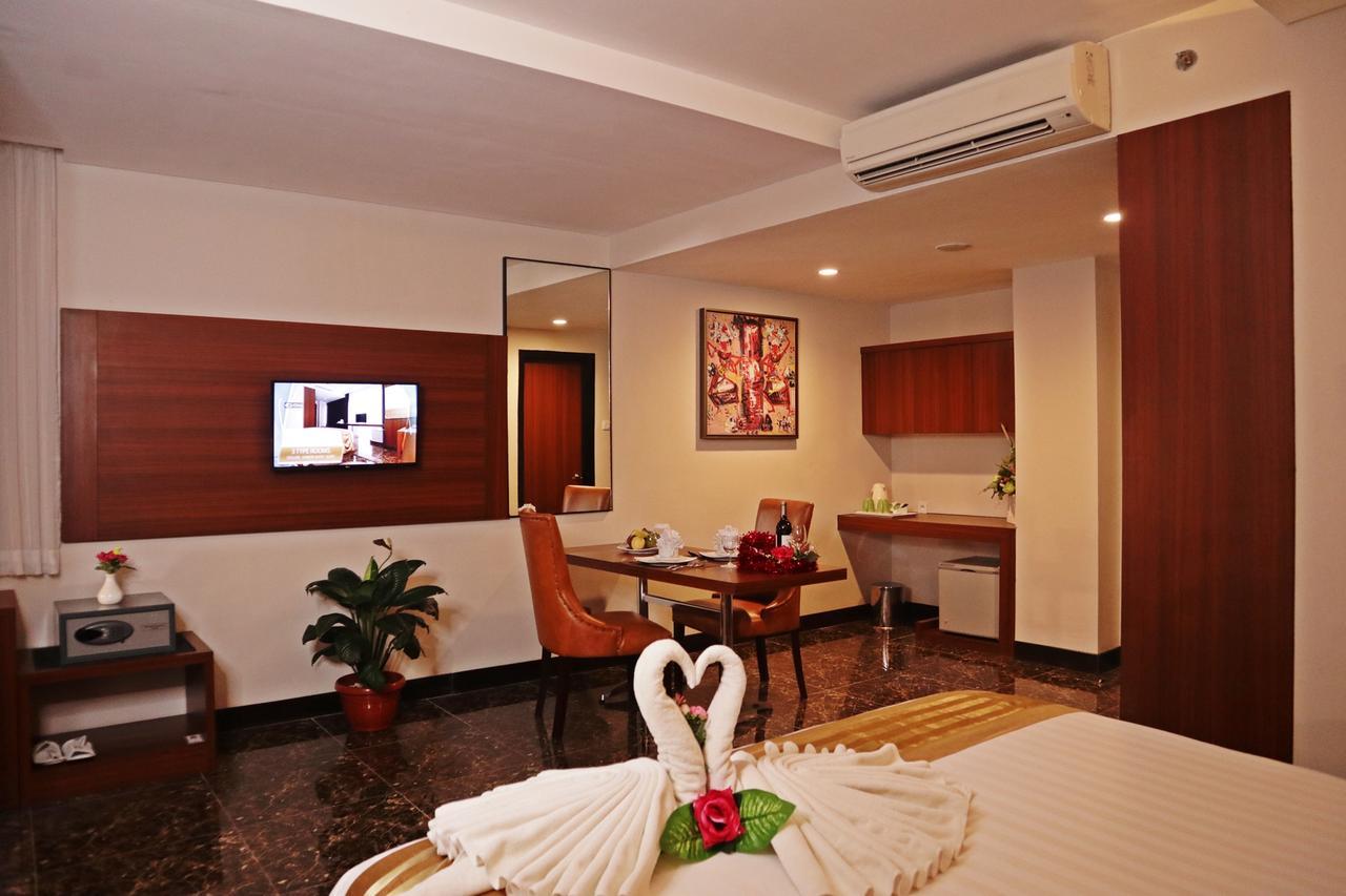 Atrium Premiere Cilacap Exteriér fotografie